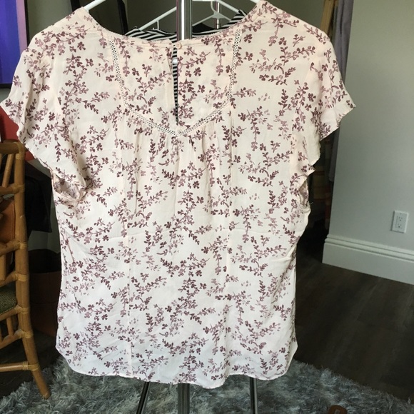 Gentle Fawn delicate pretty blouse - Picture 2 of 5